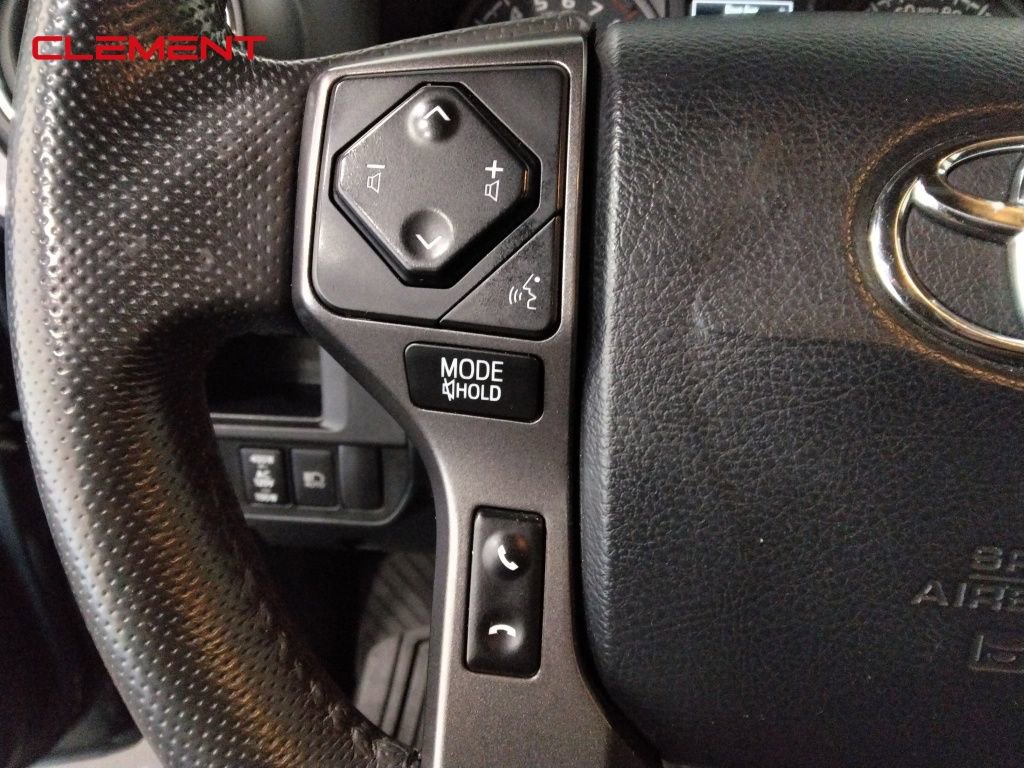 Used 2018 Toyota Tacoma TRD Off-Road image 10