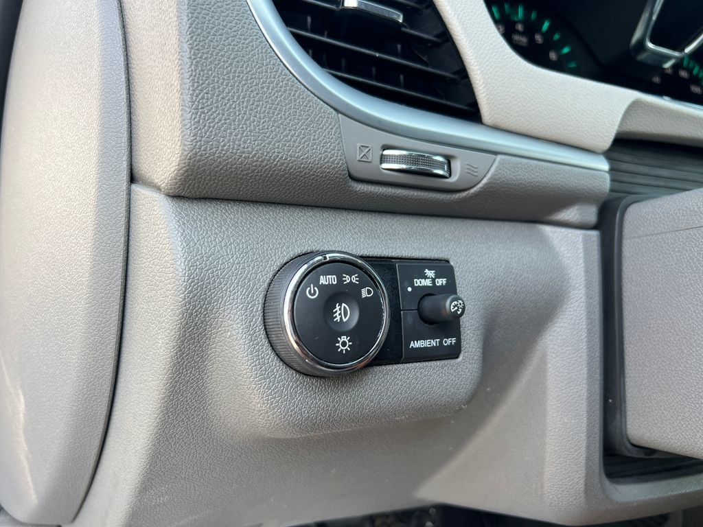 Used 2017 Chevrolet Traverse LT AWD/4WD image 23