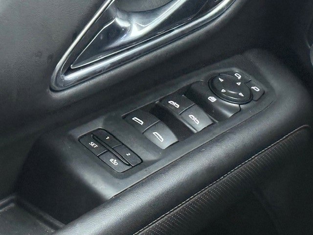 Used 2021 GMC Yukon XL SLT image 33