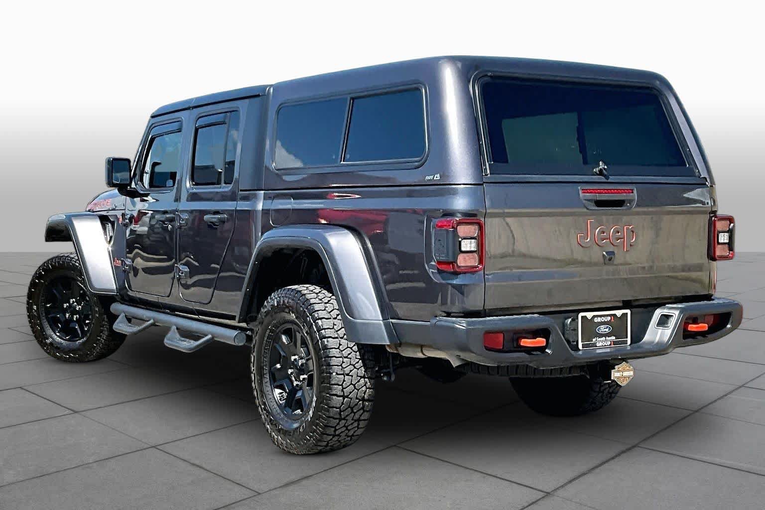 Used 2023 Jeep Gladiator Mojave w/ LED Lighting Group AWD/4WD image 6
