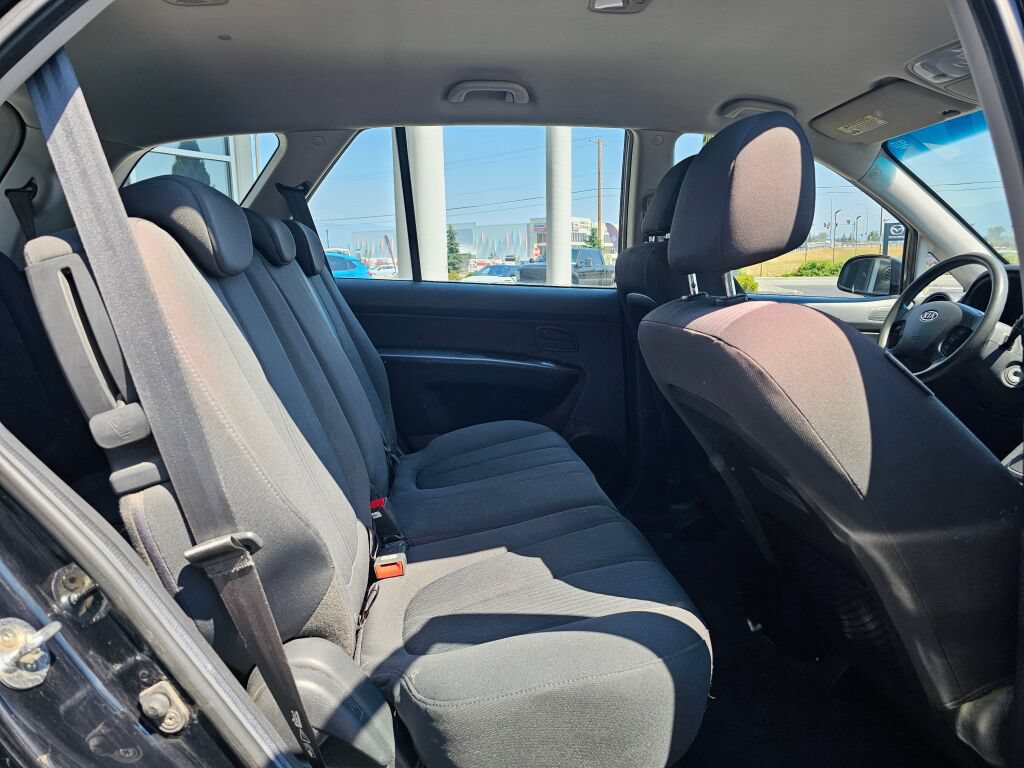 Used 2009 Kia Rondo LX FWD image 13