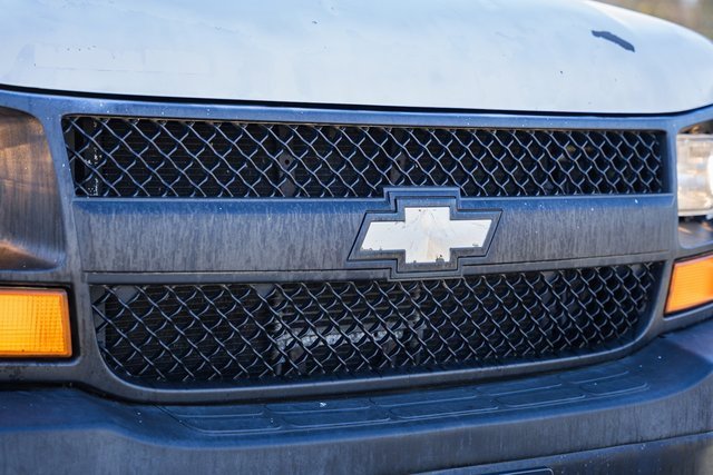 Used 2009 Chevrolet Express 3500 image 11