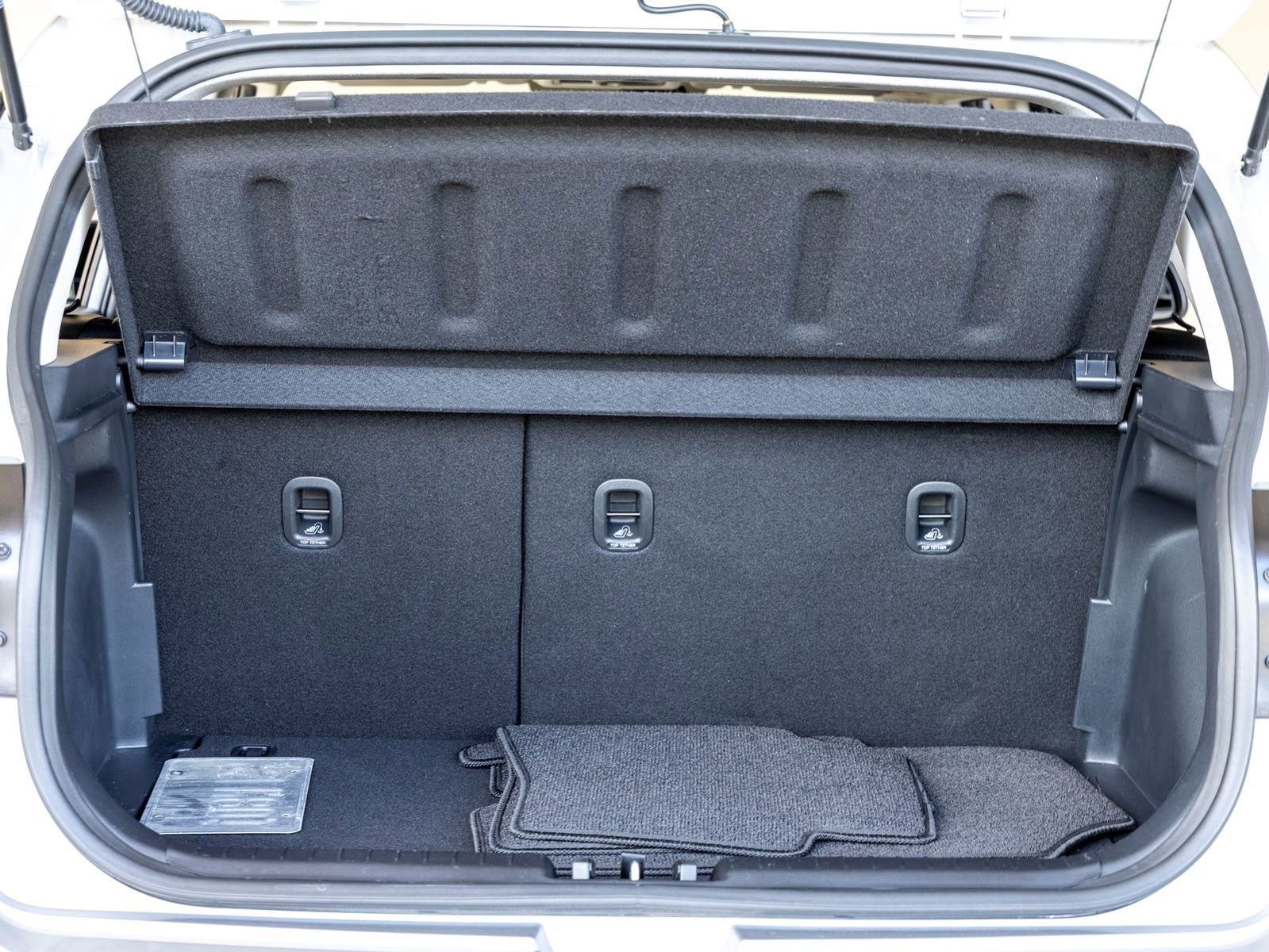 Used 2025 Hyundai Venue SE image 22