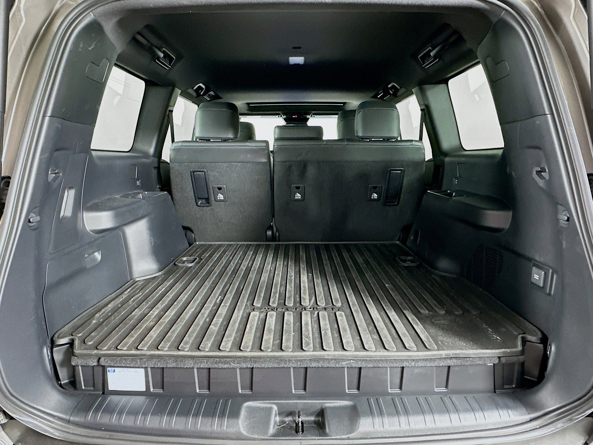 Used 2024 Toyota Land Cruiser image 29