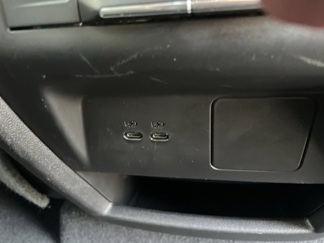 Used 2025 Buick Enclave Preferred image 39