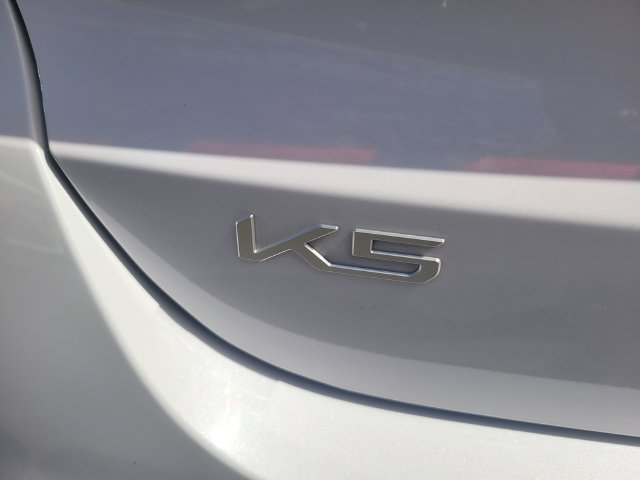 Used 2023 Kia K5 EX w/ EX Premium Package FWD image 7