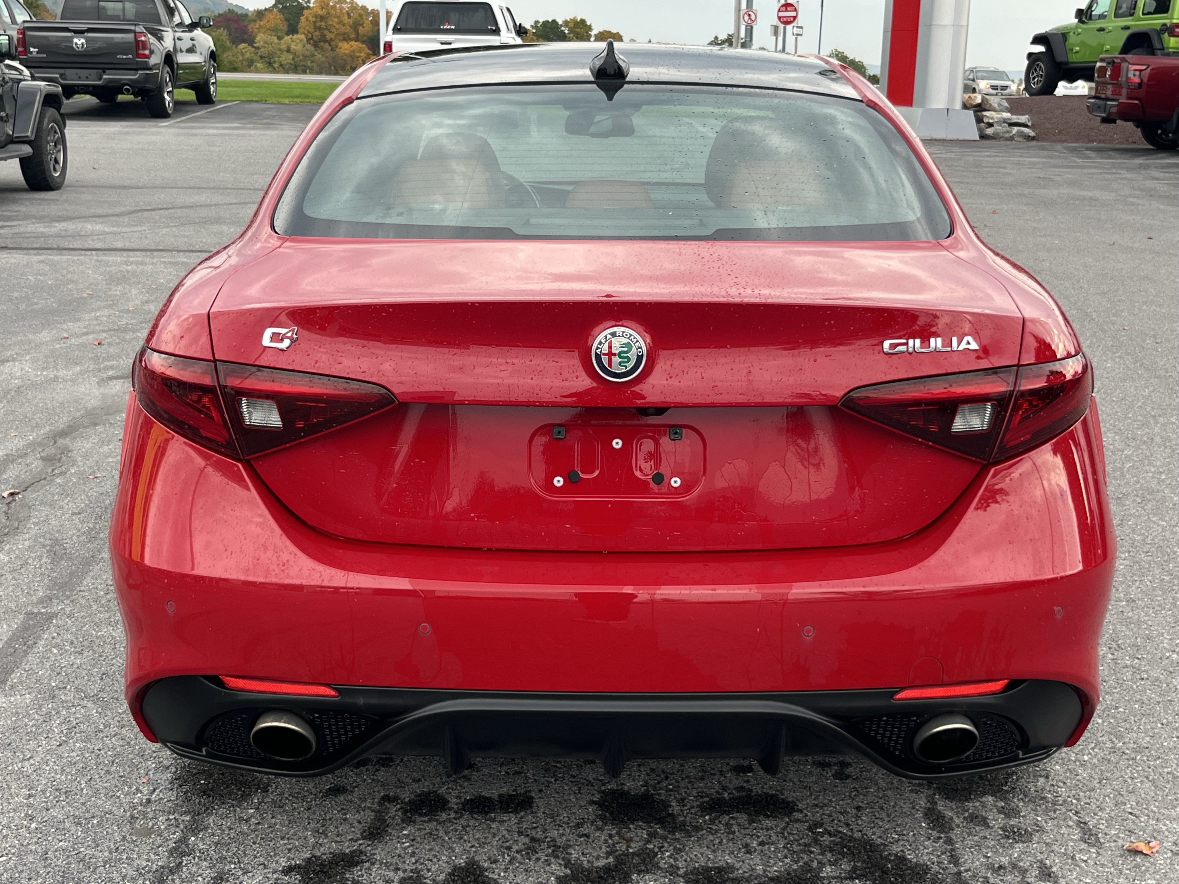 Used 2020 Alfa Romeo Giulia Ti Sport w/ Quick Order Package 22S Sport AWD/4WD image 6