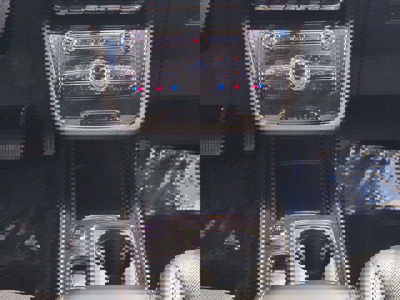 Certified 2022 Lincoln Corsair Reserve w/ Equipment Group 201A image 19