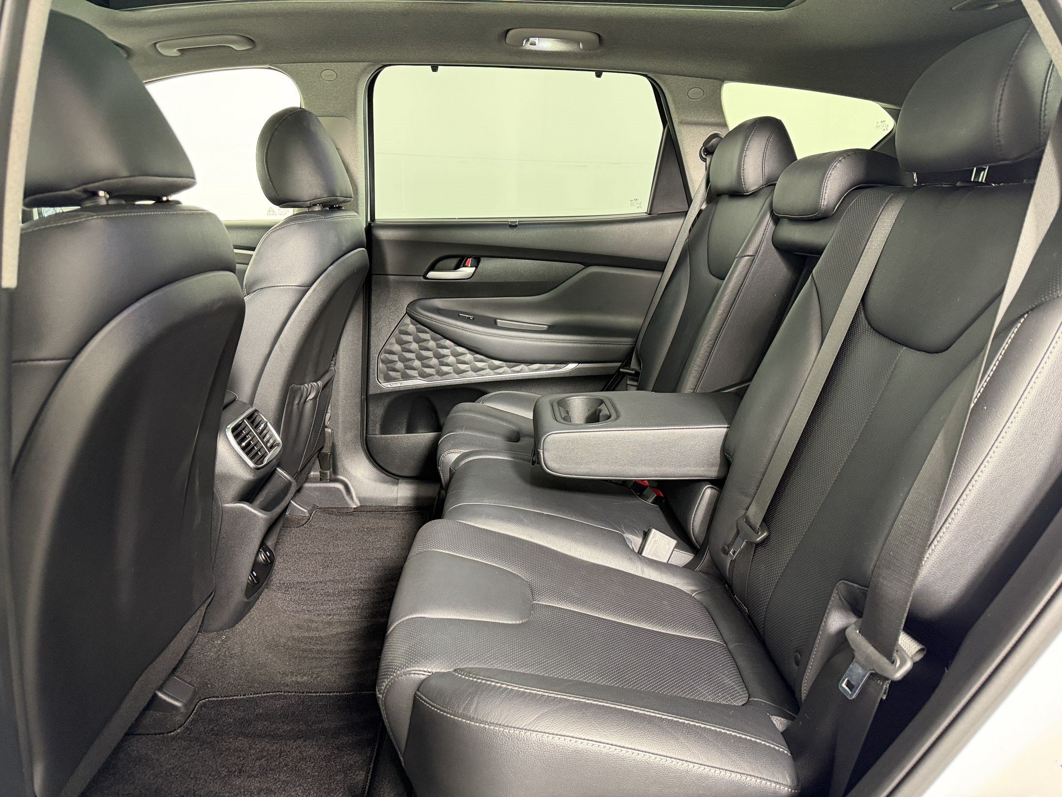 Used 2019 Hyundai Santa Fe Limited FWD image 20