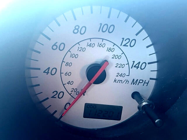 Used 2003 Toyota MR2 image 12