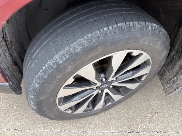 Used 2016 Subaru Outback 2.5i Limited image 2