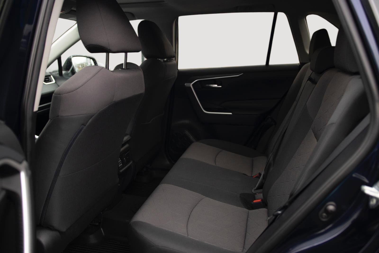 Used 2019 Toyota RAV4 XLE w/ Convenience Package image 13