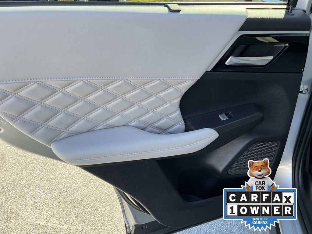 Used 2024 Mitsubishi Outlander SEL image 16