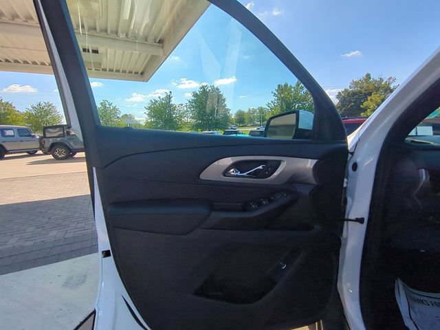 Used 2023 Chevrolet Traverse LT FWD image 23