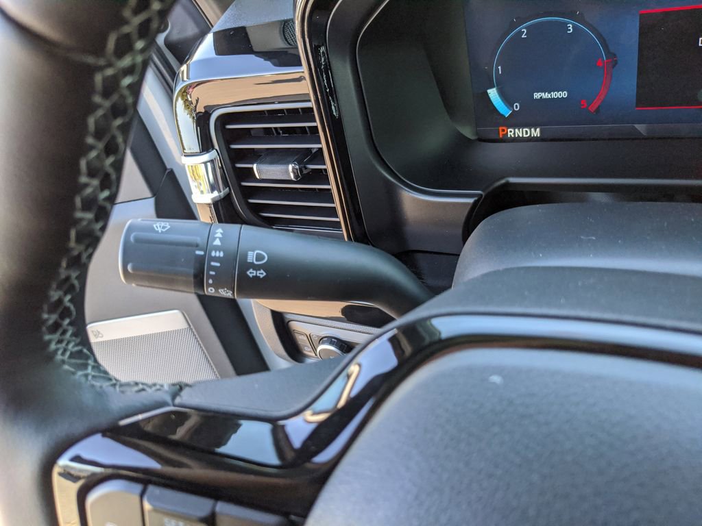 New 2026 Ford F250 Lariat w/ Black Appearance Package image 31