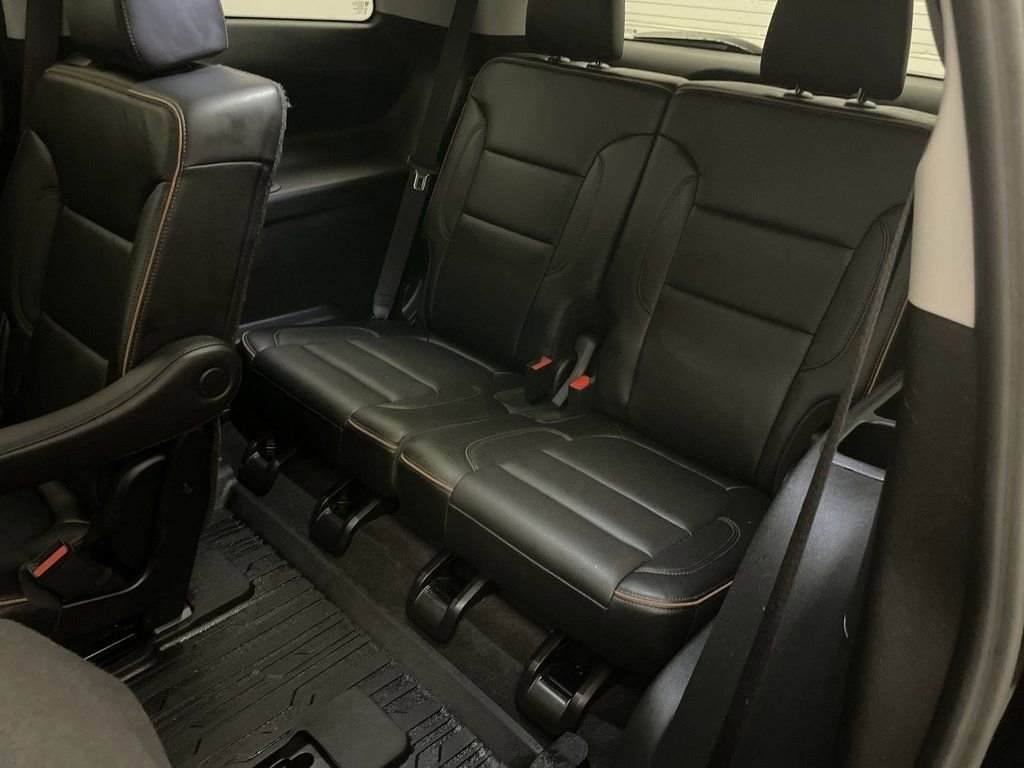 Used 2022 GMC Acadia AT4 image 34