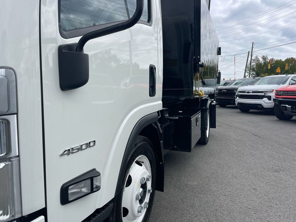 Used 2024 Chevrolet Low Cab Forward RWD image 30