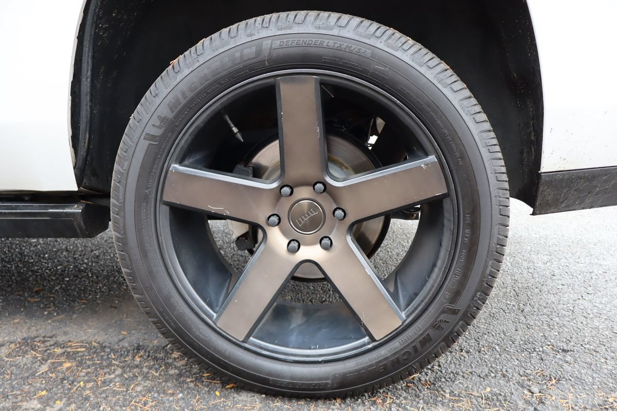 Used 2016 Cadillac Escalade Premium AWD/4WD image 44