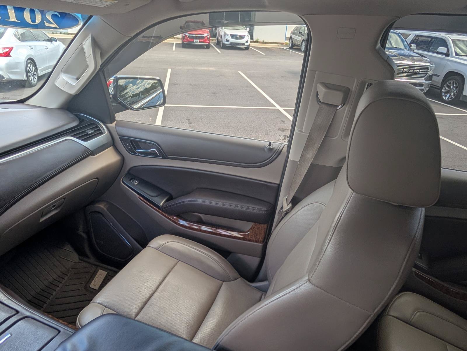 Used 2015 Chevrolet Suburban LTZ AWD/4WD image 29