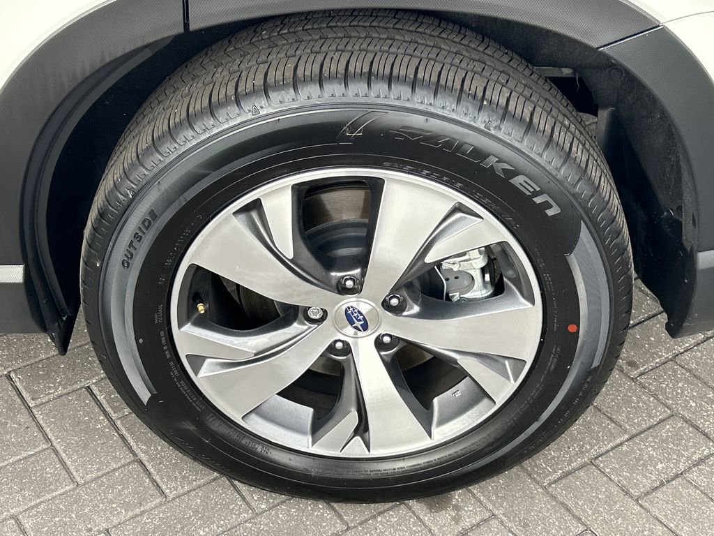 Certified 2025 Subaru Ascent Premium w/ Premium Package image 32