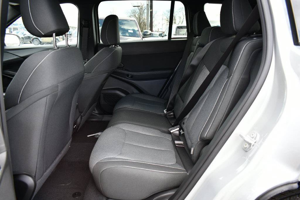 New 2026 Jeep Cherokee Laredo AWD/4WD image 9