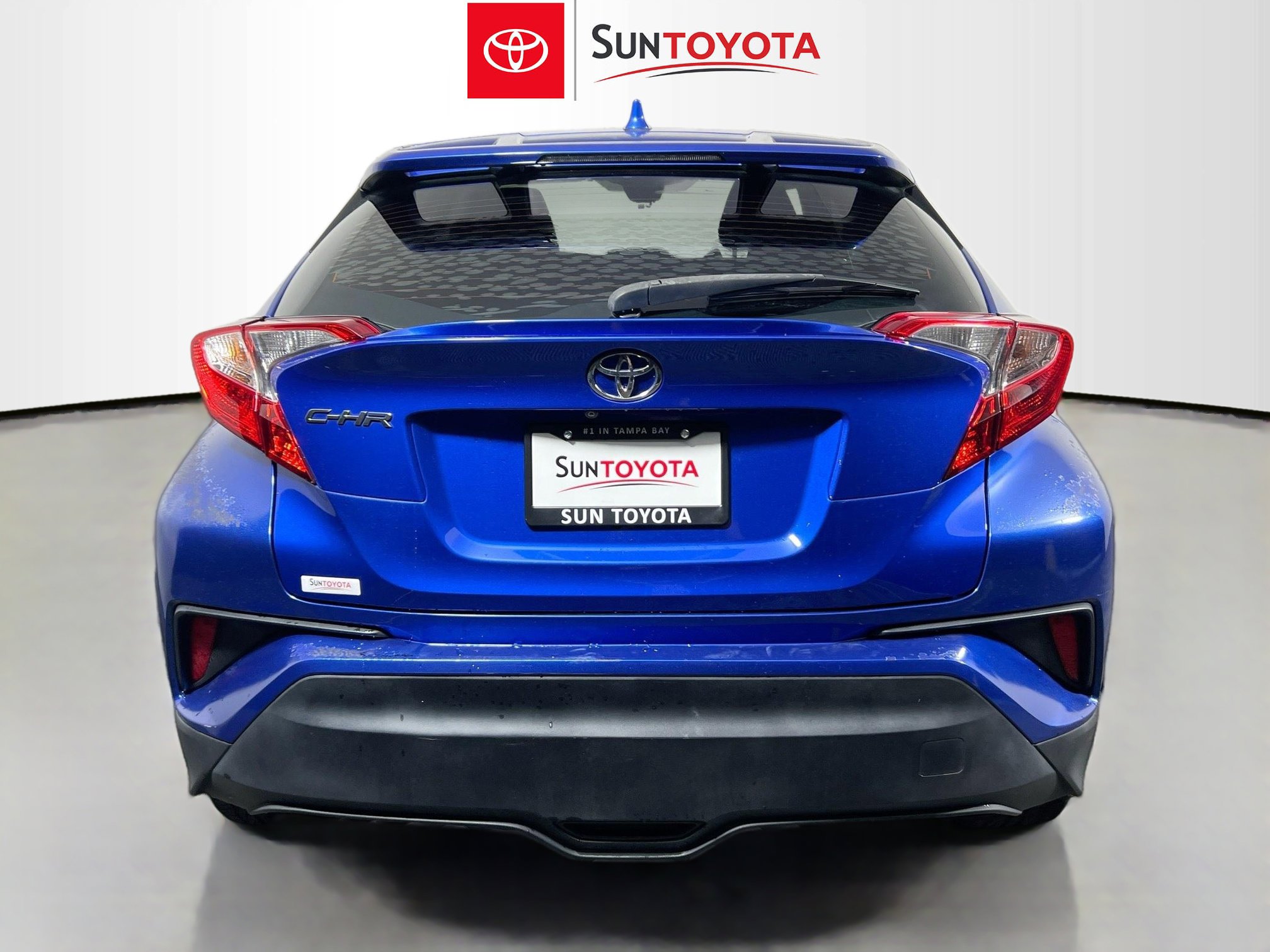 Used 2019 Toyota C-HR XLE FWD image 5