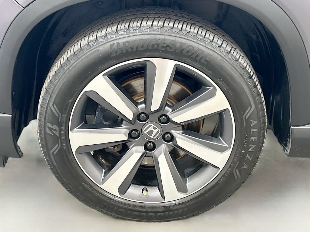 Used 2025 Honda Pilot Touring image 32