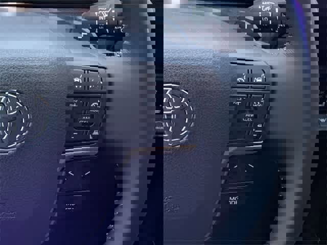 New 2025 Toyota Crown Signia image 9