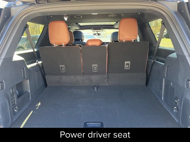 New 2026 Lincoln Navigator L Reserve AWD/4WD image 12