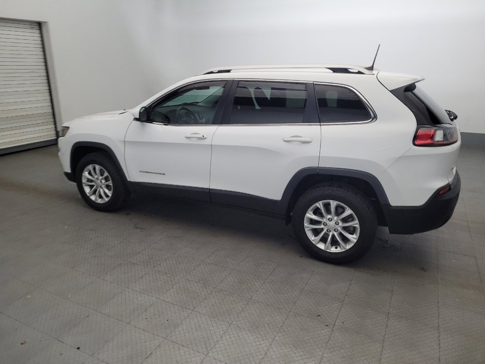 Used 2019 Jeep Cherokee Latitude w/ Cold Weather Group image 3