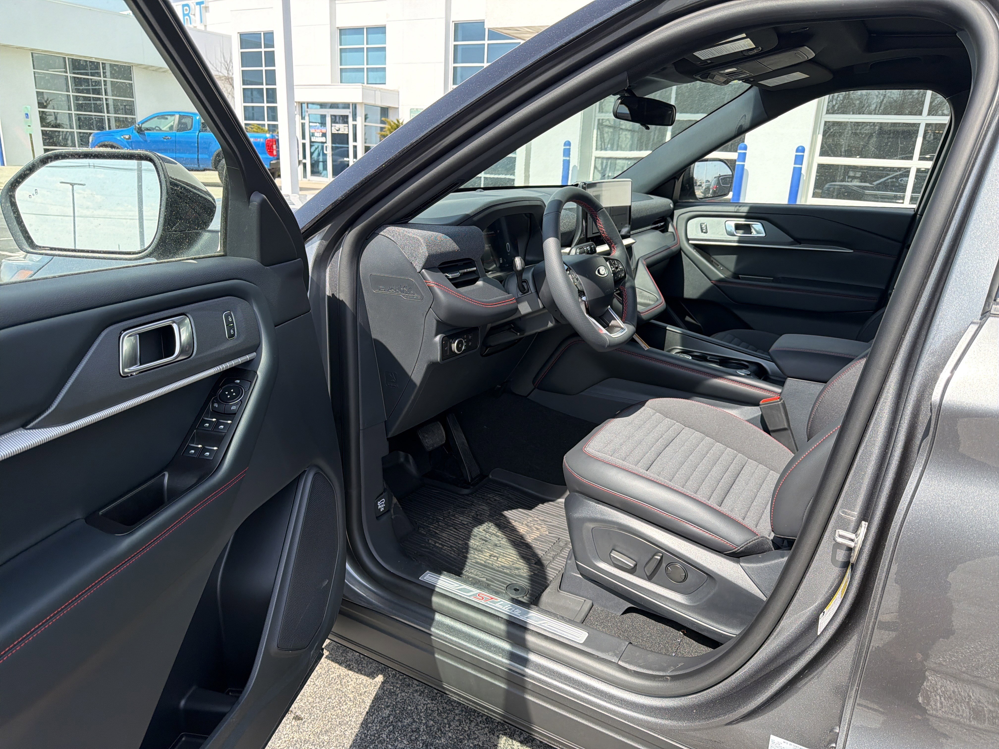 New 2026 Ford Explorer ST-Line image 9