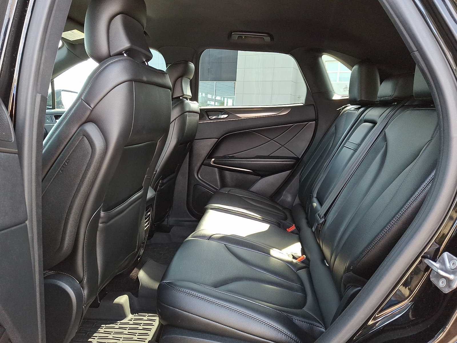 Used 2018 Lincoln MKC Premiere image 10