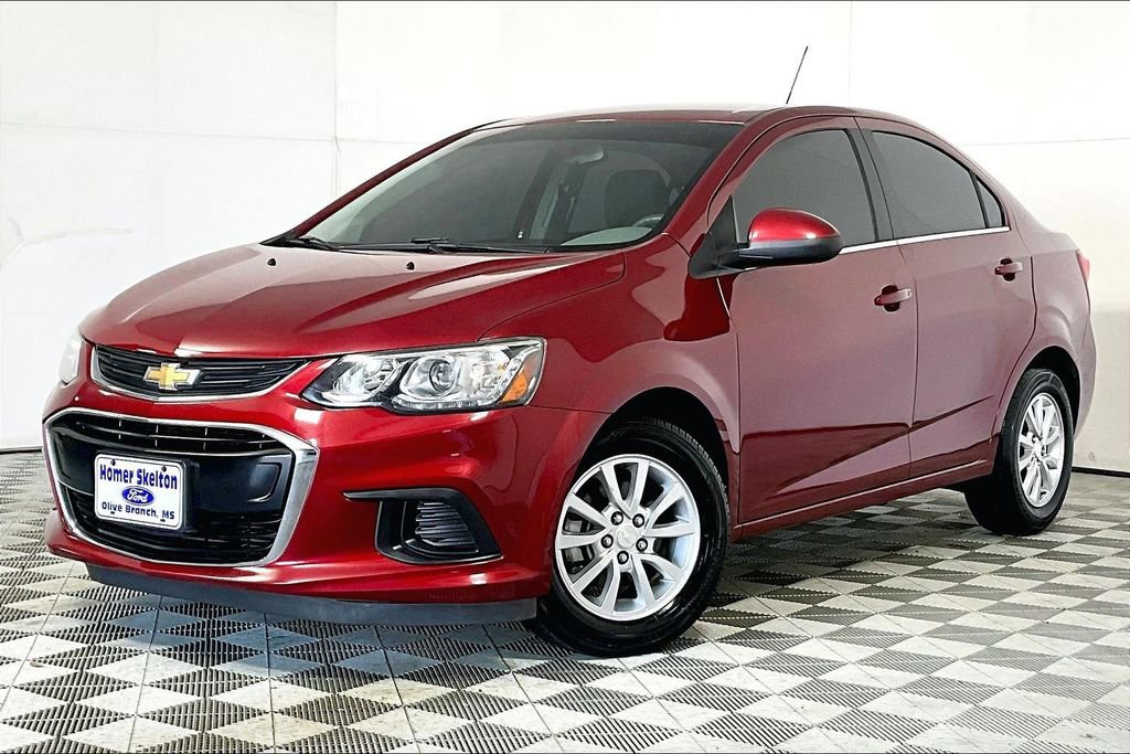 Used 2019 Chevrolet Sonic LT FWD image 2