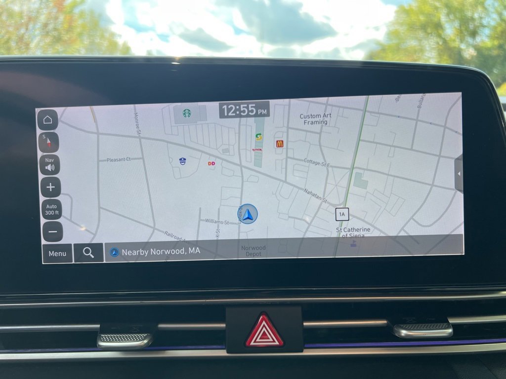 Used 2022 Hyundai Elantra Limited image 19