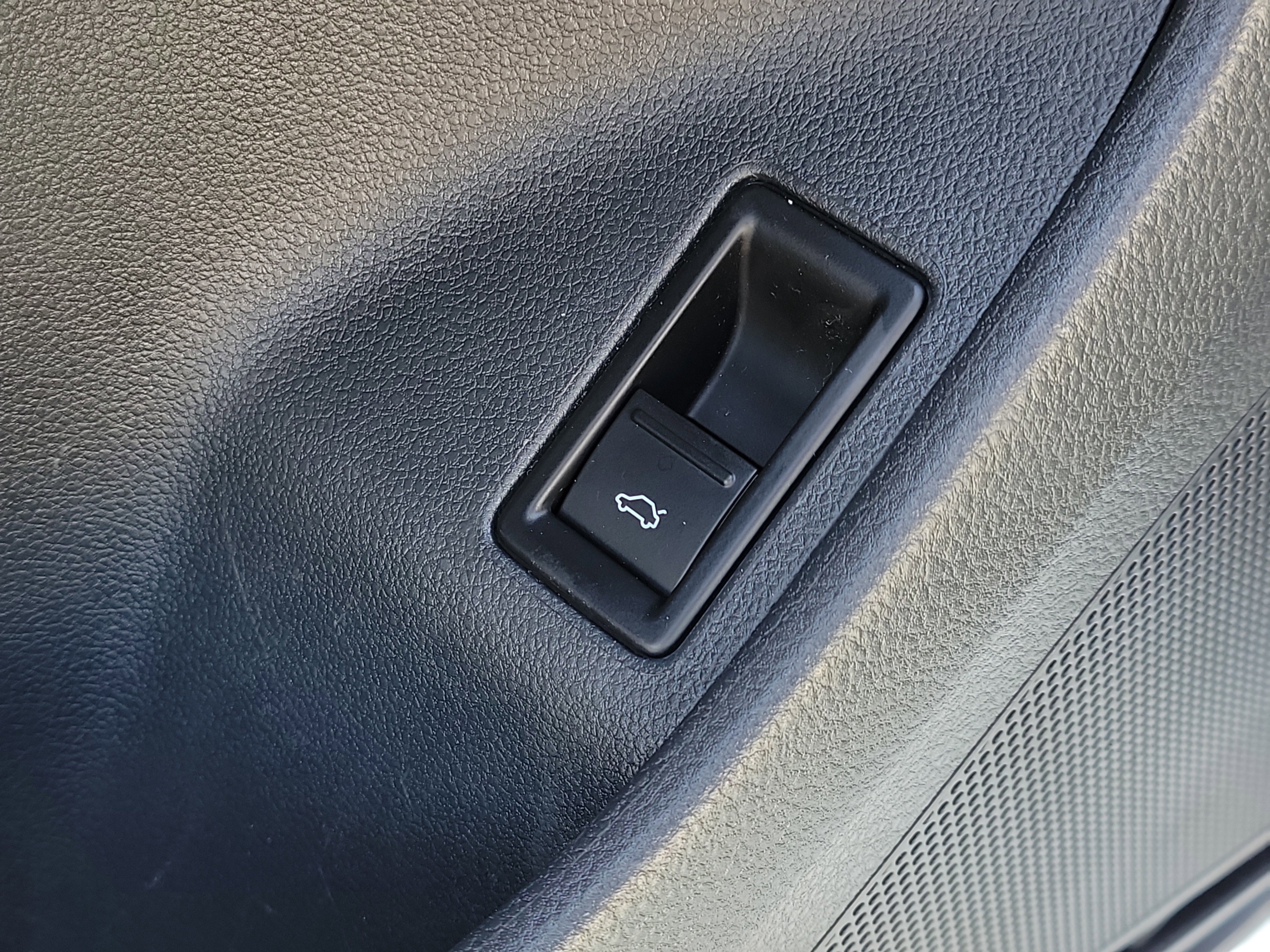 Used 2015 Volkswagen Jetta SE FWD image 19