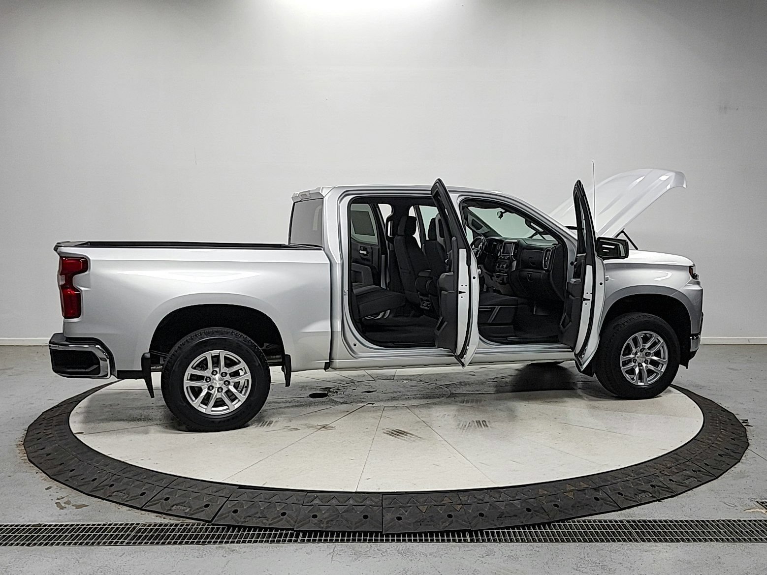 Used 2019 Chevrolet Silverado 1500 LT w/ All-Star Edition AWD/4WD image 16