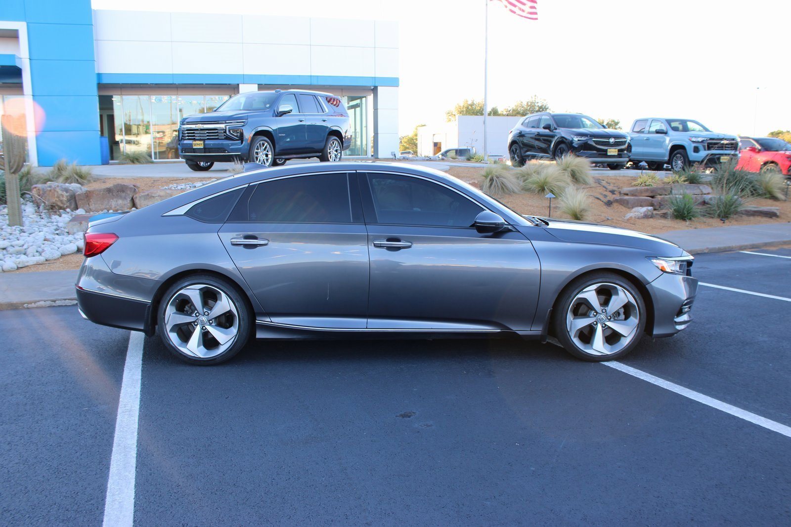 Used 2018 Honda Accord Touring image 10