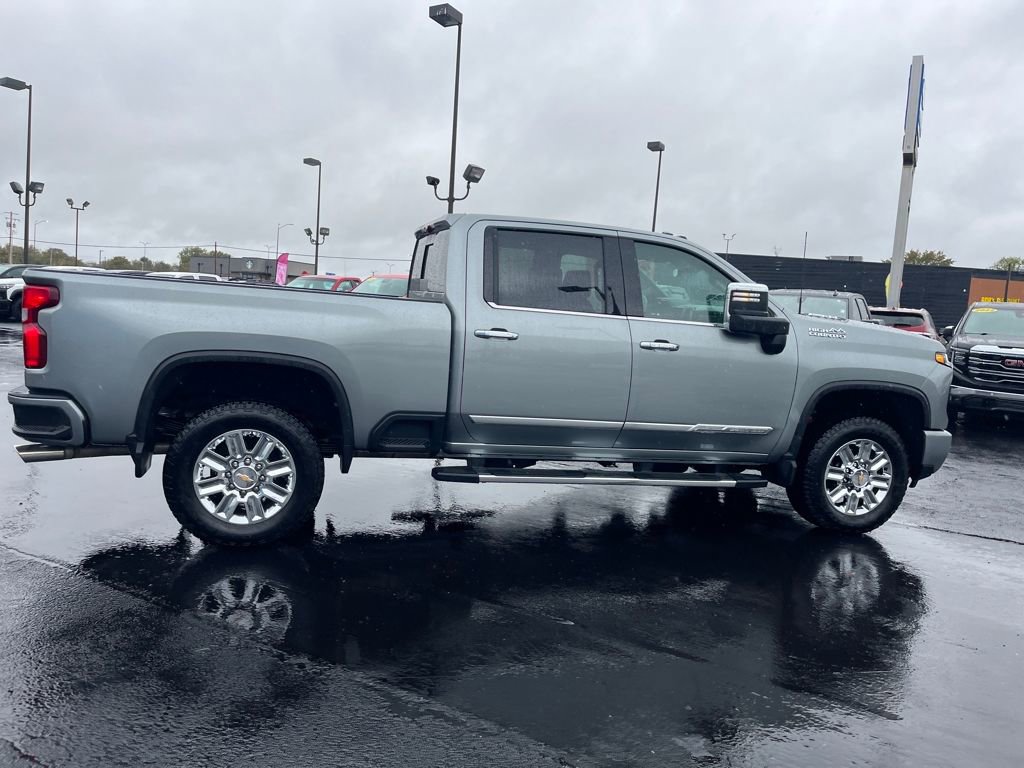 Used 2024 Chevrolet Silverado 2500 High Country w/ High Country Premium Package image 6