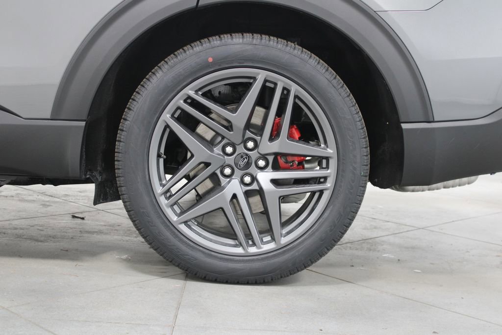 New 2026 Ford Explorer ST-Line w/ ST-Line Street Pack image 18