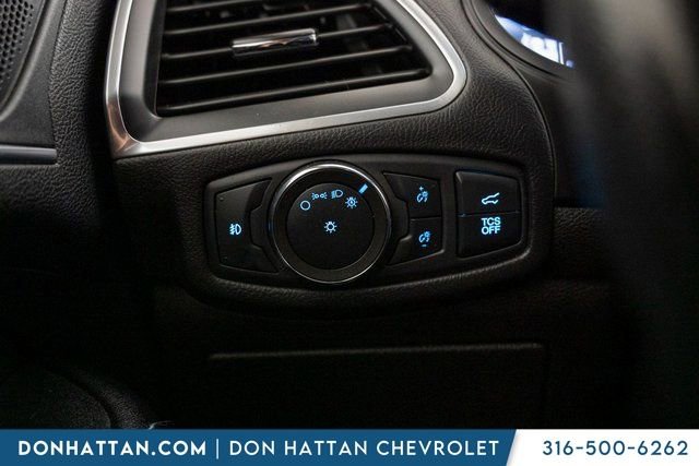 Used 2022 Ford Edge Titanium image 16