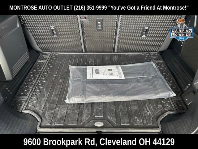 Certified 2024 Land Rover Defender 110 SE image 33