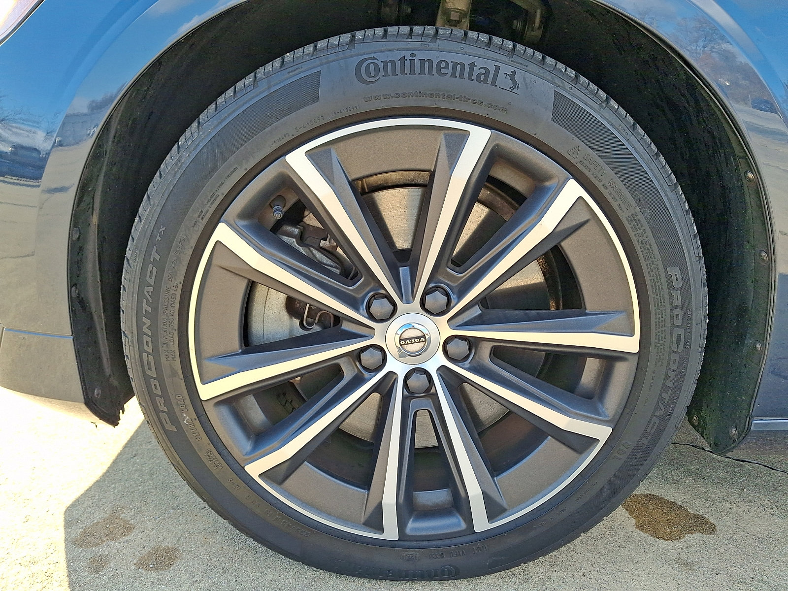 Used 2021 Volvo S60 T6 Momentum w/ Climate Package image 28