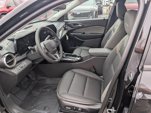 New 2026 Chevrolet Trax ACTIV w/ Sunroof Package FWD image 17