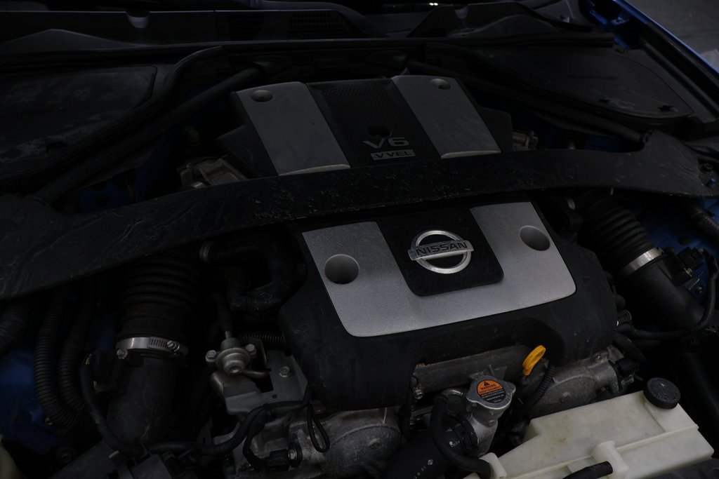 Used 2011 Nissan 370Z Roadster image 22