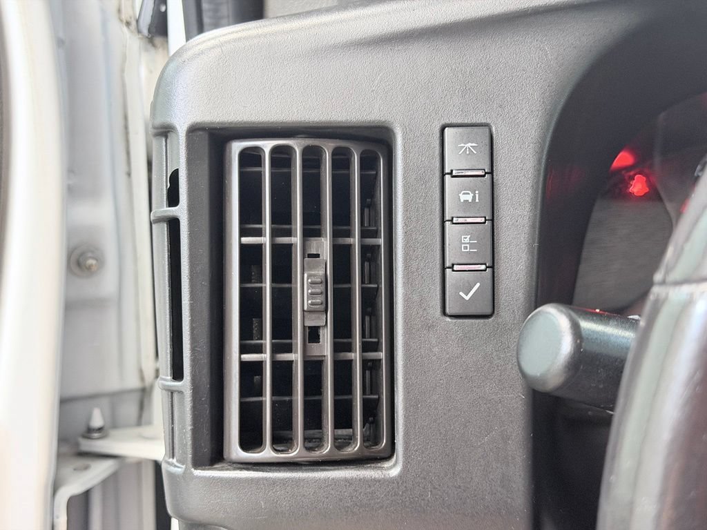 Used 2020 Chevrolet Express 3500 LT w/ LT Preferred Equipment Group RWD image 28