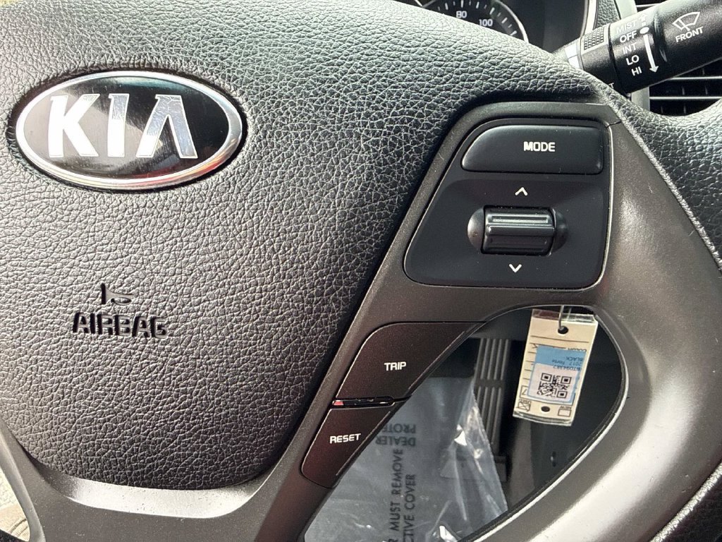 Used 2017 Kia Forte LX FWD image 31
