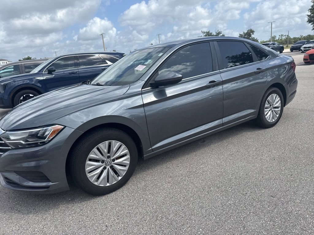 Used 2019 Volkswagen Jetta R-Line FWD image 13