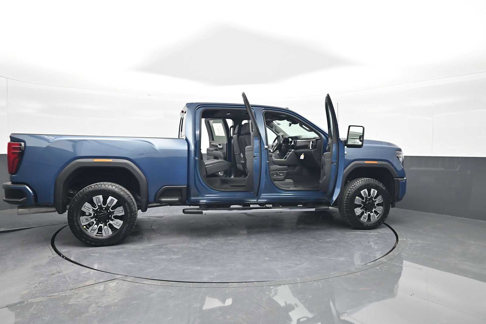 New 2026 GMC Sierra 2500 Denali w/ Denali Reserve Package AWD/4WD image 45