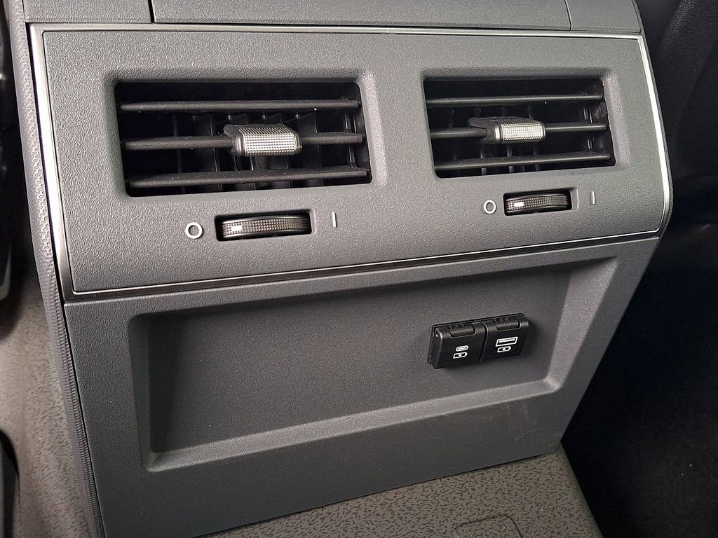 Used 2025 INEOS Grenadier Fieldmaster Edition image 11