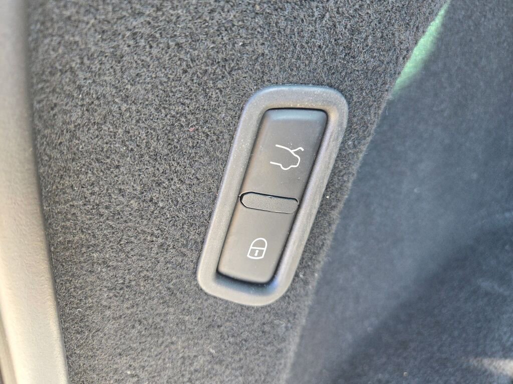 Used 2023 Maserati Levante Modena AWD/4WD image 21